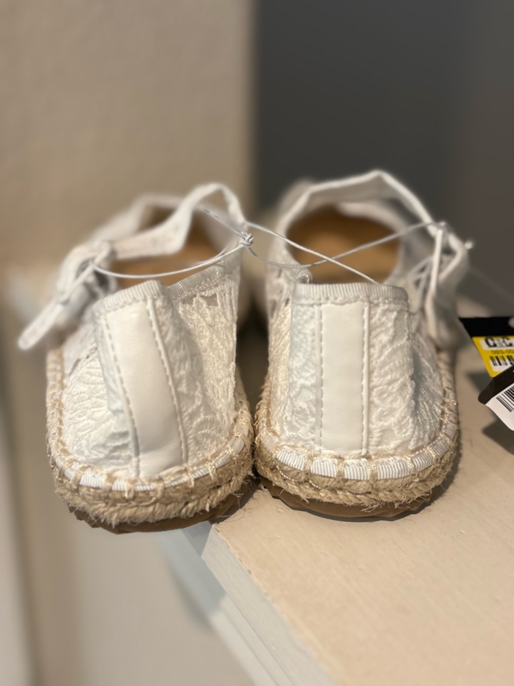 New Art Class Shoes Kids Girls White Madeline Lace Espadrille Flats Size 2 - Picture 4 of 6